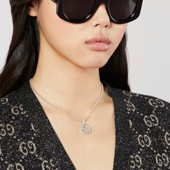Gucci: Beaded Sterling Silver Interlocking GG Necklace - Picture 7 of 16